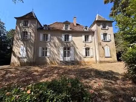vente demeure d'exception à pirey (25480) : à vendre / 313m² pirey