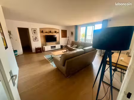 spacieux appartement