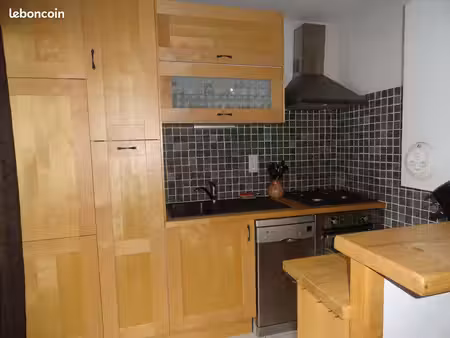 t2 meublé 42 m2 proche centre ville