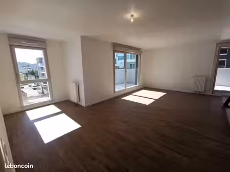 appartement 3 pièces 72m2 place carnot