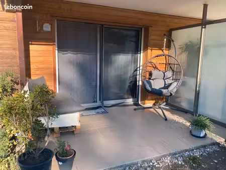 appartement 2 pièce avec terrasse et jardin
