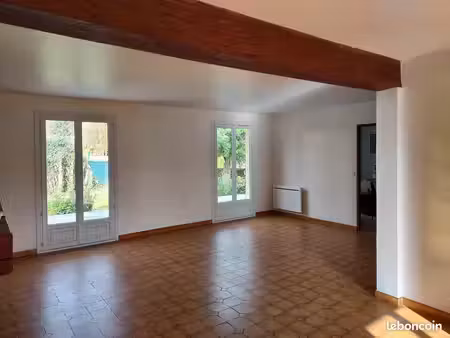 maison 5 chambres  160m2  terrain 700 m2