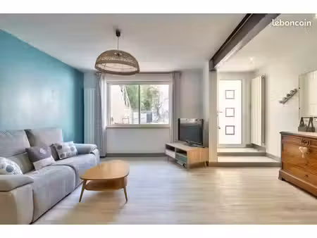 bel appartement en rez de jardin