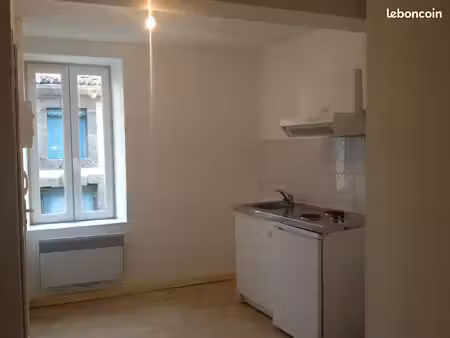 studio meublé 16 m² — bail mobilité — spécial étudiant — libre début septembre