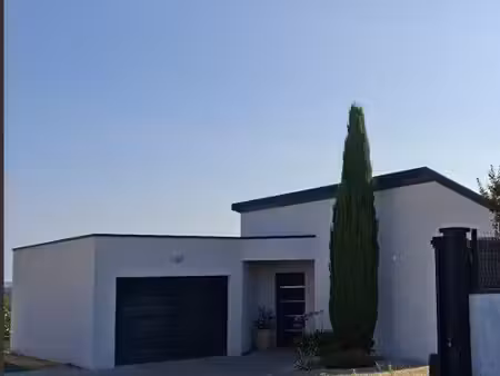 à louer maison de 170 m² avec jardin de 800m2