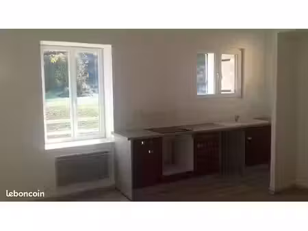 a louer douvres maison de village 78m2