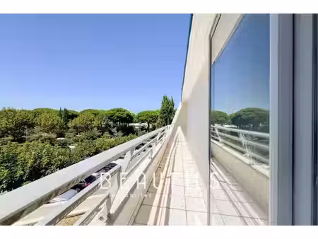 exclusivité. appartement à 500m de la plage avec garage priv
