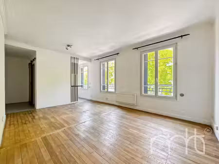 asnieres-sur-seine flachat - studio baigné de lumiére