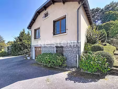 maison à rénover de 88m² implantée sur un beau terrain de 1161m²