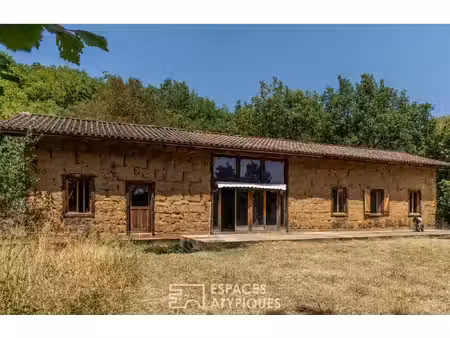 surprenante maison bioclimatique à cazals