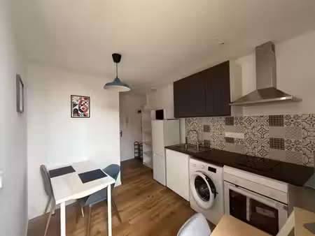 type 2 meublé 22.89 m² - hyper centre-ville