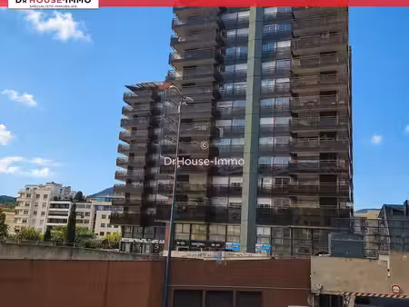 clermont-ferrand hyper-centre t2 57 m² avec parking résidence le grand pavois