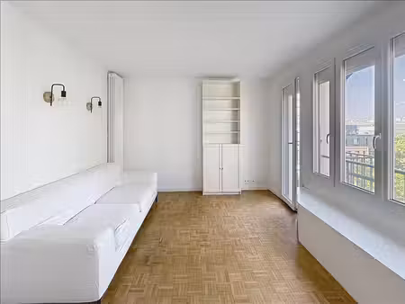 appartement - 5ème étage - 50 90 m2 - 2 pièces - non meublé