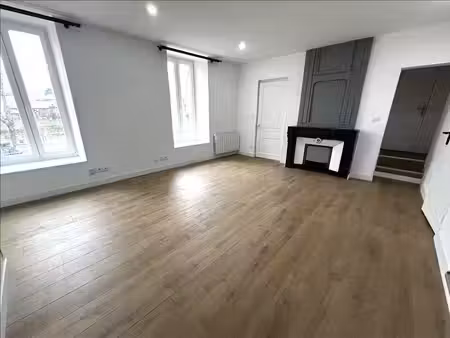 appartement - 1er étage - 61 53 m2 - 3 pièces - non meublé