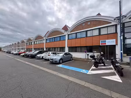 local d'activités 2200m2
