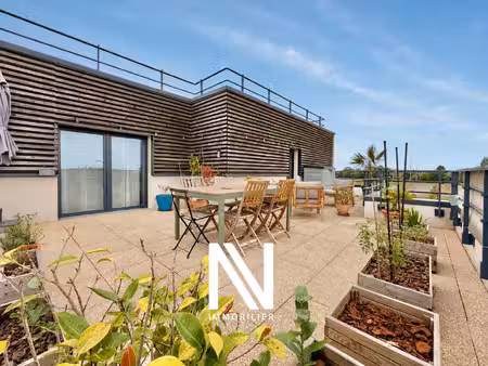 dernier étage avec terrasses appartement 3 chambres