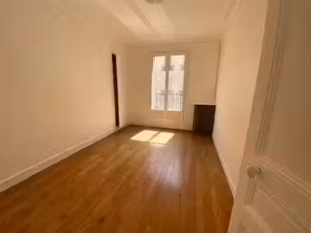 location appartement 3 pièces 53 m² à paris 17 (75017)