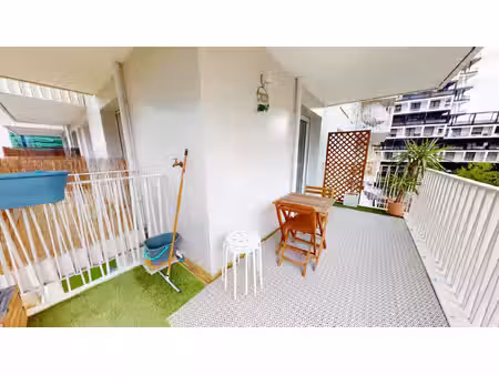 location appartement 3 pièces  61.92m²  asnières