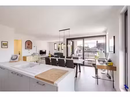 appartement 3 chambres dans un immeuble récent avec terrasse