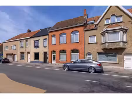 maison familiale avec jardin et garage à nieuwpoort