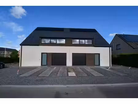 instapklare nieuwbouwwoning met 4 slaapkamers en hoge afw...