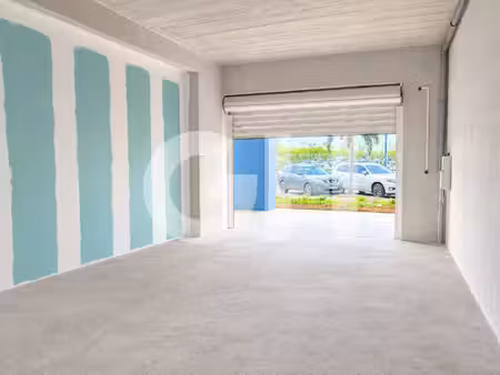 local commercial à vendre