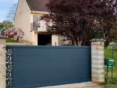 pavillon récent sur garage et sous sol