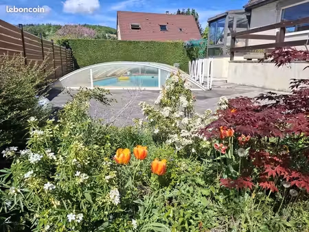 maison givry centre avec piscine