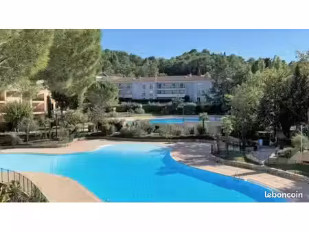 appartement f2 piscine