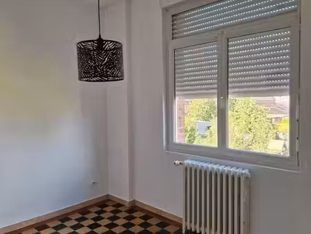 appartement 1er étage centre ville