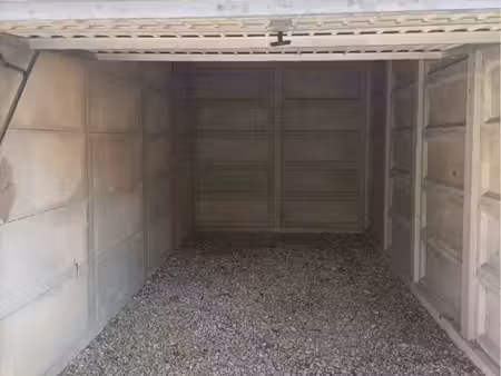 à louer box