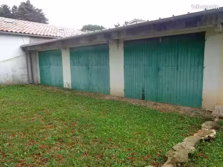 garage fermé 20 m²