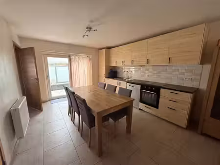 appartement à louer à rue grande 150 basècles (vbe58624)