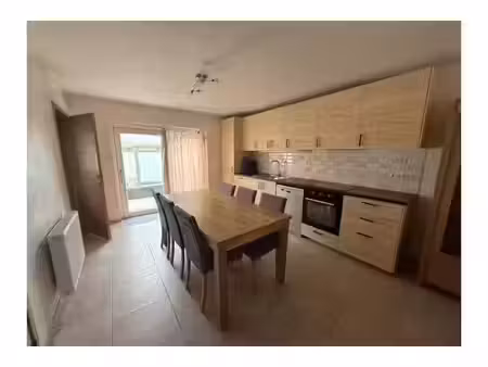 appartement à louer à rue grande 150 basècles (vbe58624)