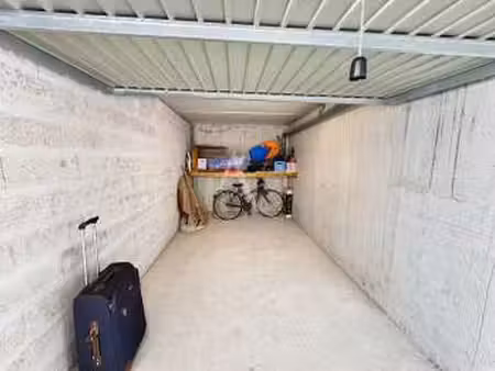 vente garage et parking aux sables-d'olonne (85100) : à vendre / 18m² les sables-d'olonne