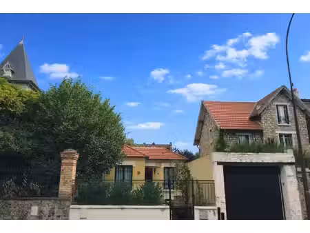 maison avec permis de construire purgé – potentiel 210 m² – terrain 386 m²