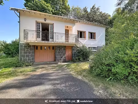 orcines (63870) - maison individuelle de 112 m² habitables (185 m² utiles) sur terrain de 