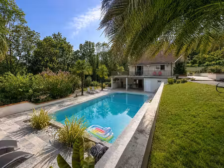 coteaux sud de pau - jolie villa contemporaine avec 5 hectares de terrain