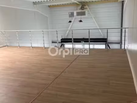 location commerce betheny 51450 312m²