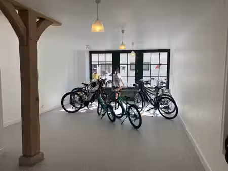 location commerce bracieux 41250 65m²