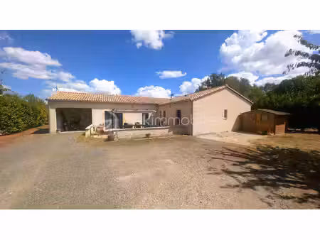pavillon de 147 89 m² à auge