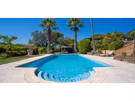 villa avec piscine et terrasse sainte-maxime (83)
