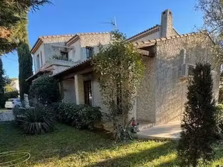 saint julien belle villa traditionnelle 4 chambres piscinable