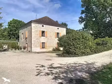 vente immeuble 0 pièces à négrondes (24460)  150 500 €