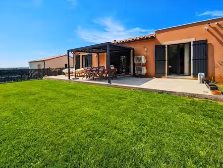 à vendre proche d'uzès - maison