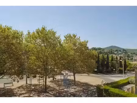 vente appartement 4 pièces 70 m² à saint-cyr-sur-mer (83270)  320 250 €