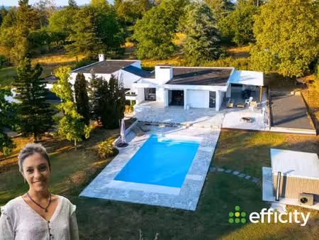 maison 6 pièces - 208 m²