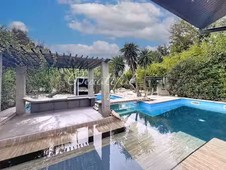 villa de charme avec piscine près de vinça