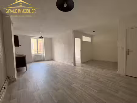 location appartement 2 pièces 50m² charlieu 42190