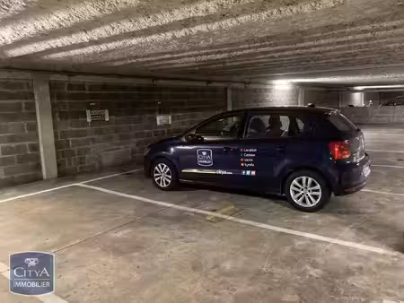 parking à louer - limoges (87) - 35€
